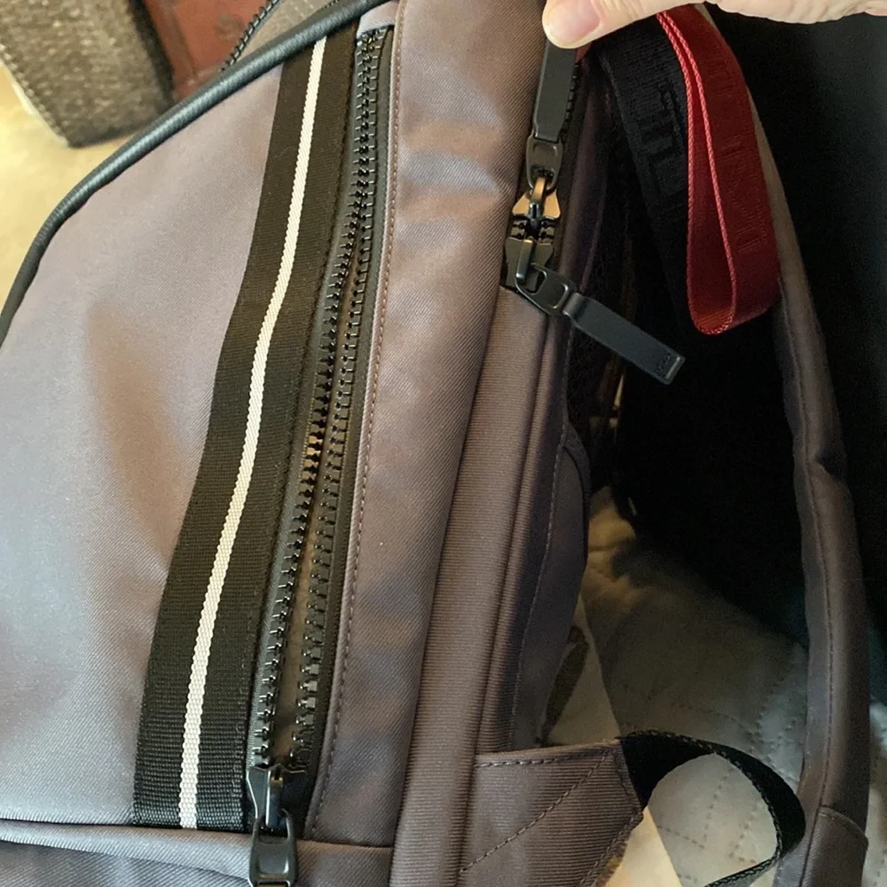 Tumi backpack - Picture 11 of 11
